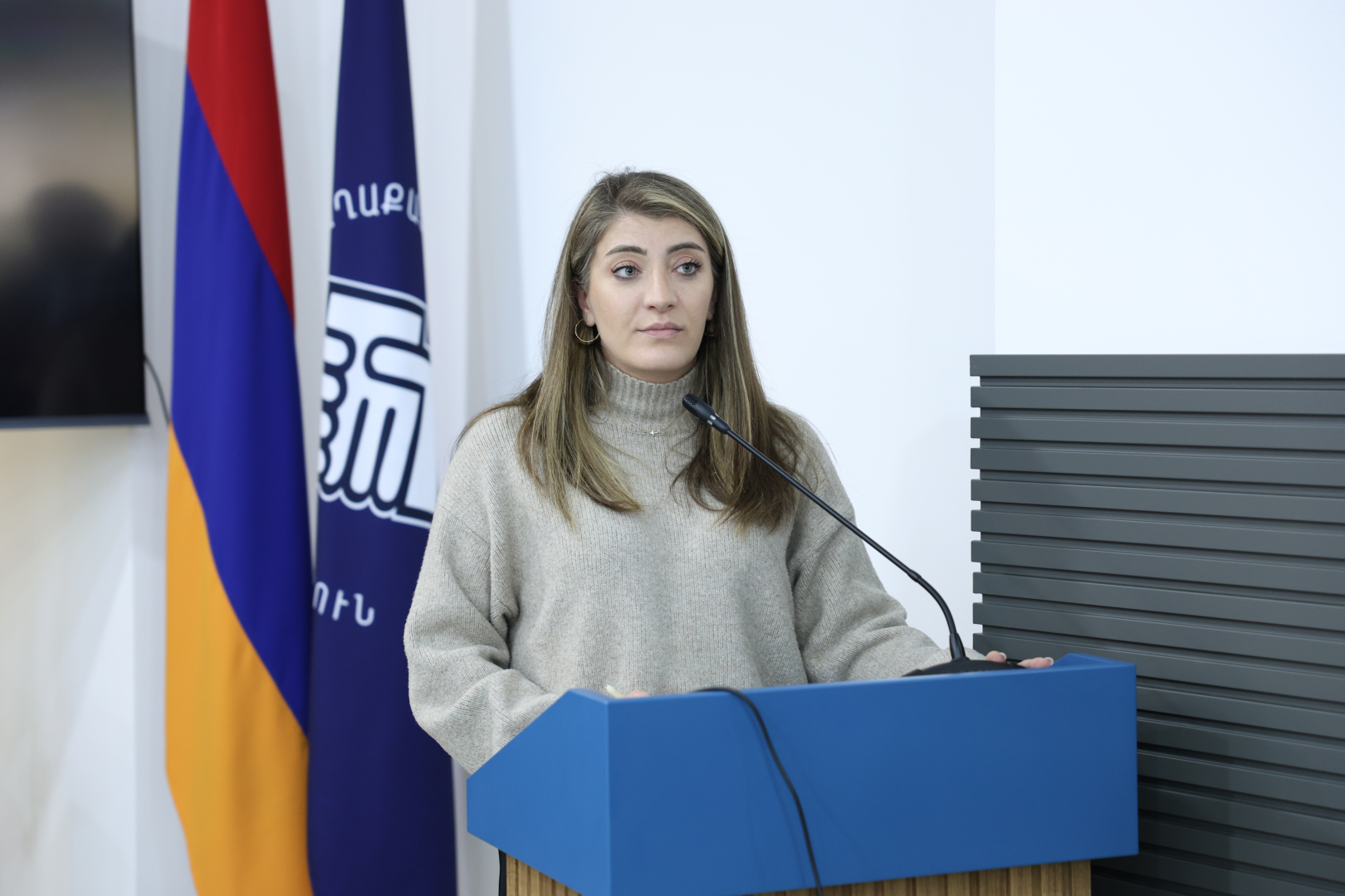 image-slide