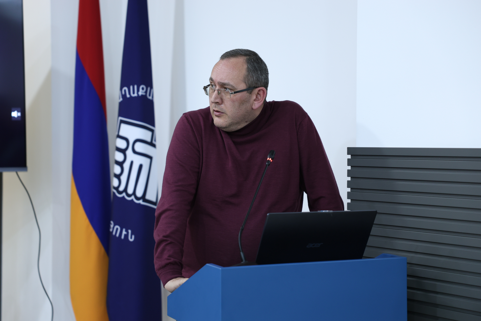image-slide