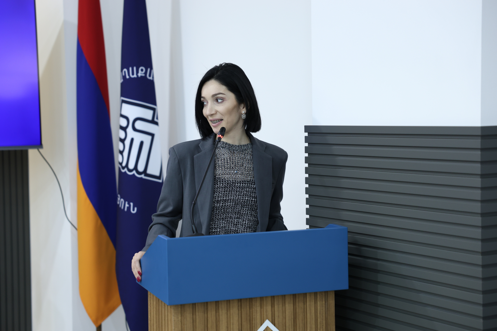 image-slide