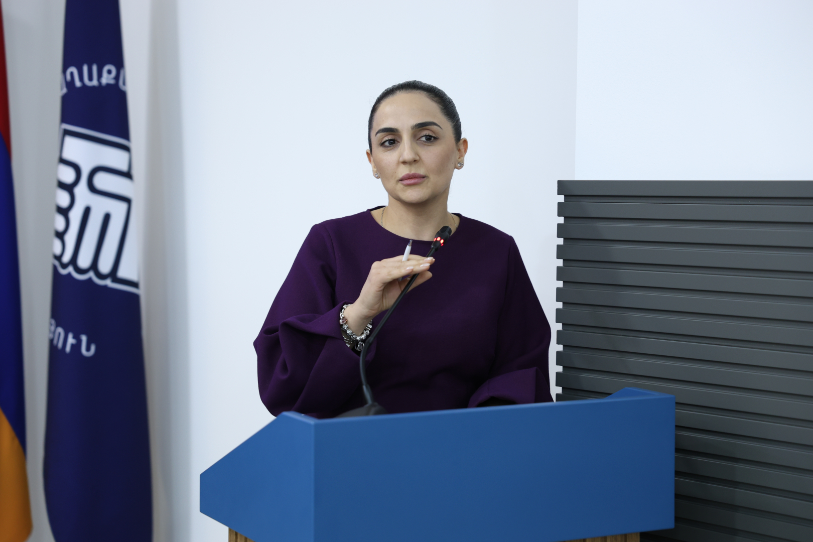 image-slide