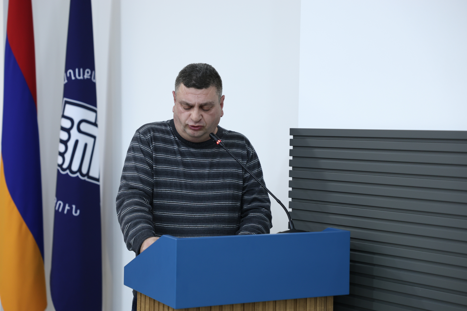 image-slide