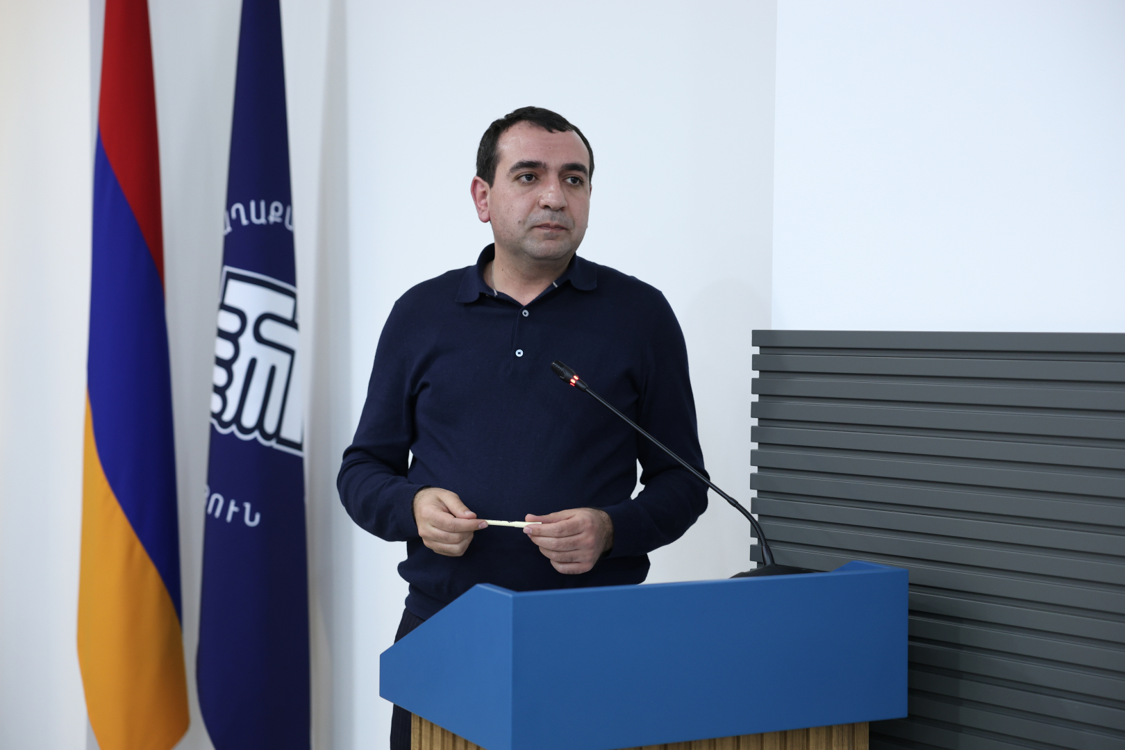 image-slide
