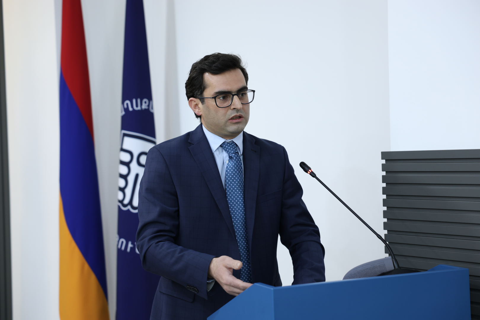 image-slide