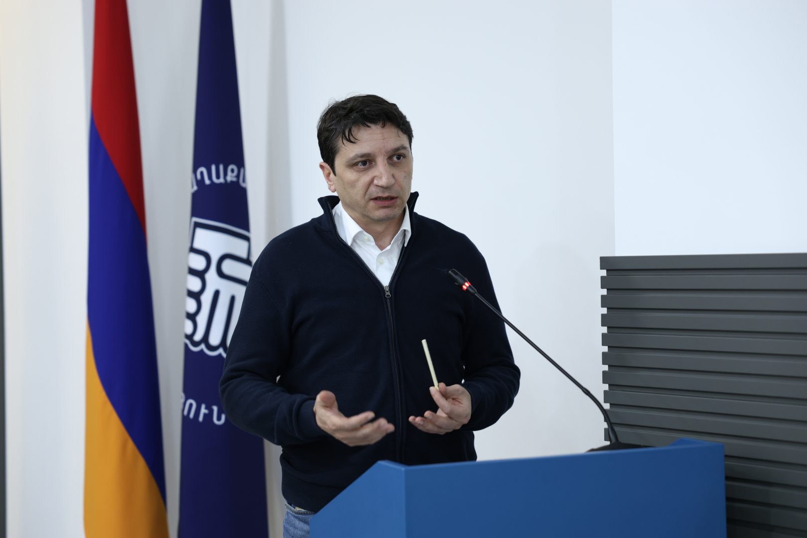 image-slide
