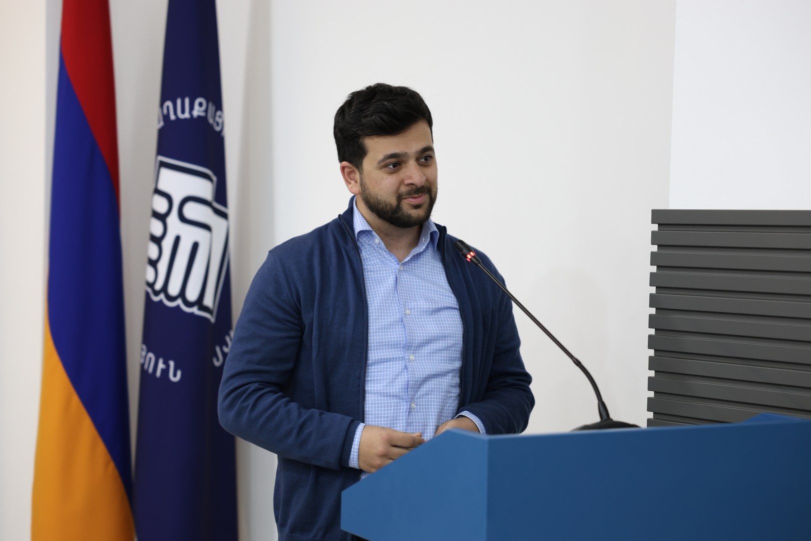 image-slide