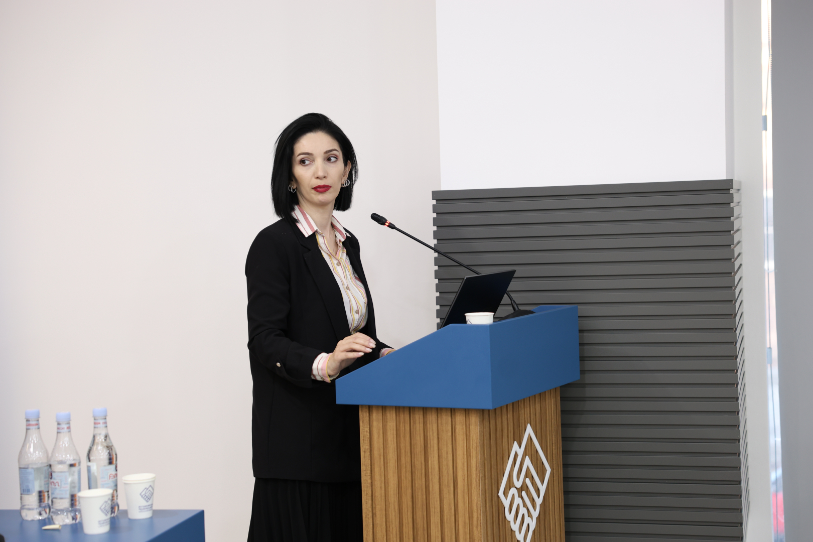 image-slide