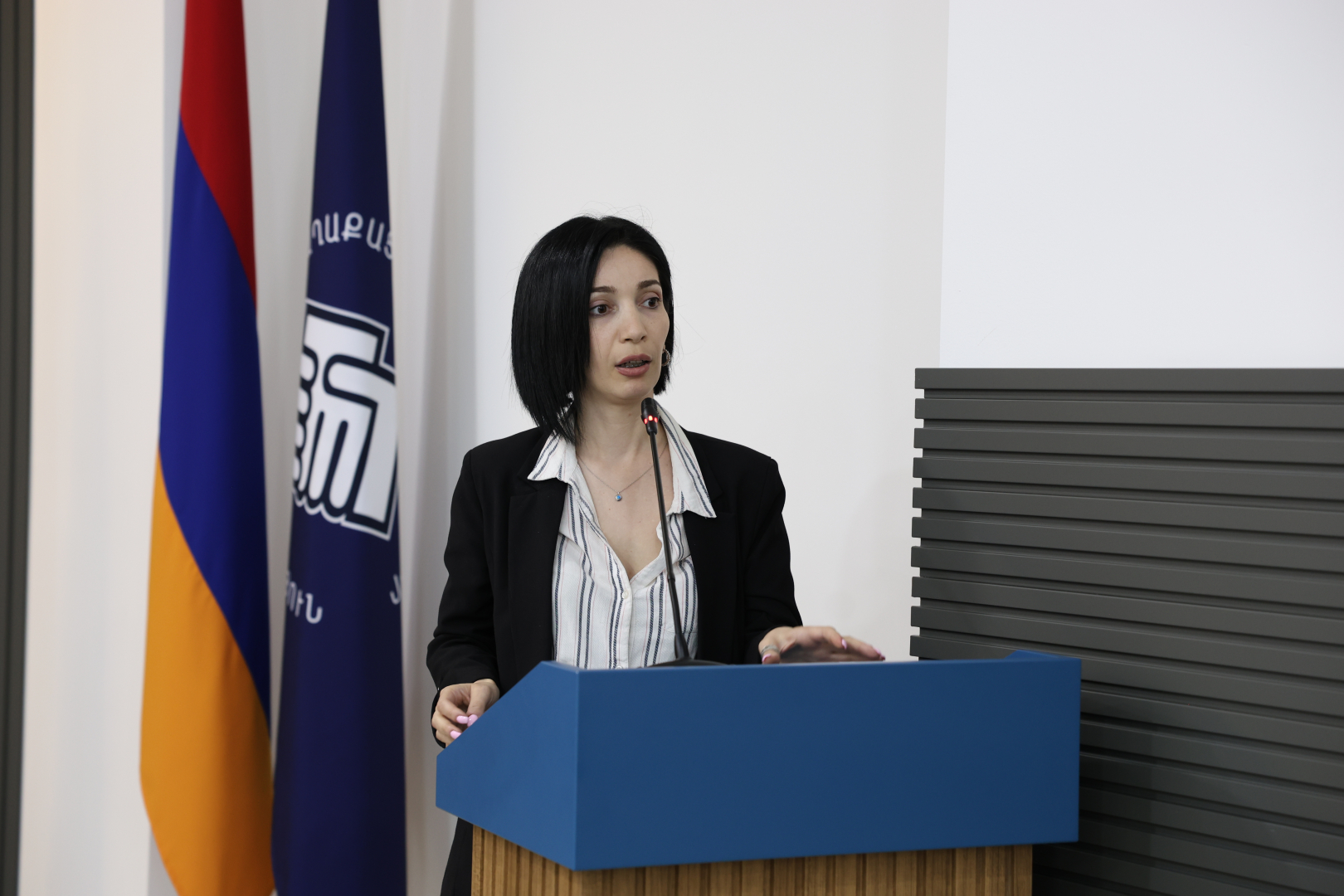 image-slide