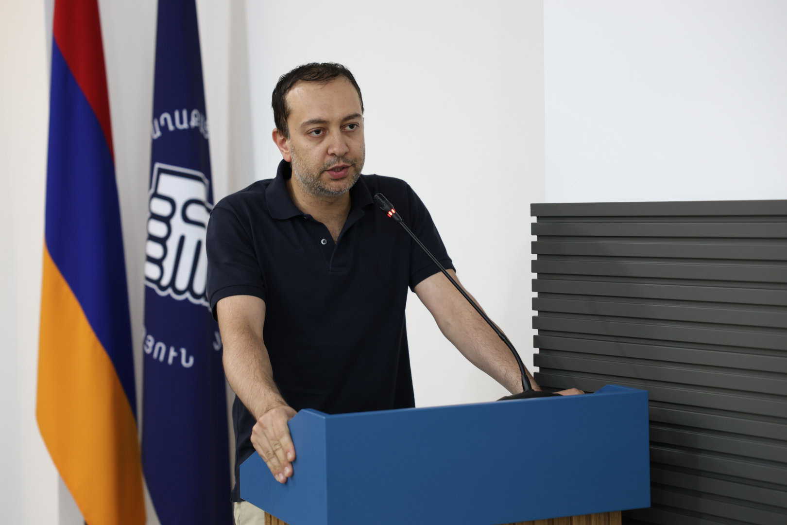 image-slide
