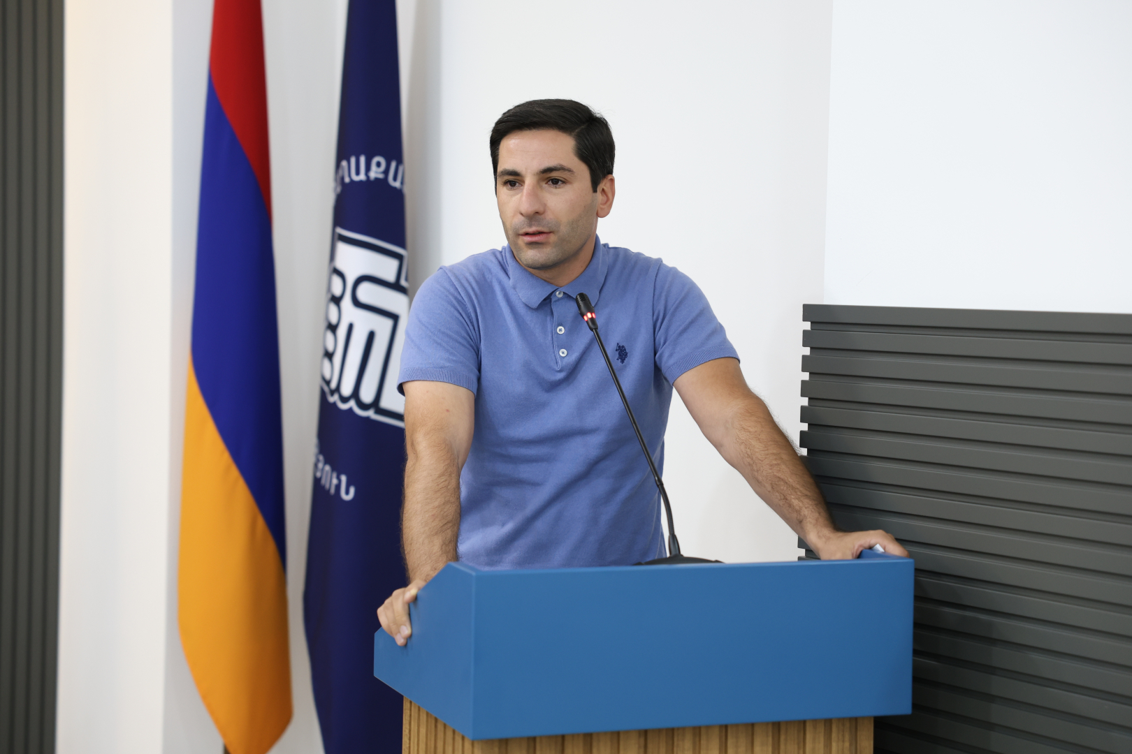 image-slide