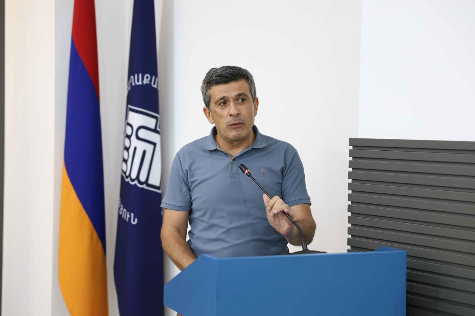 image-slide