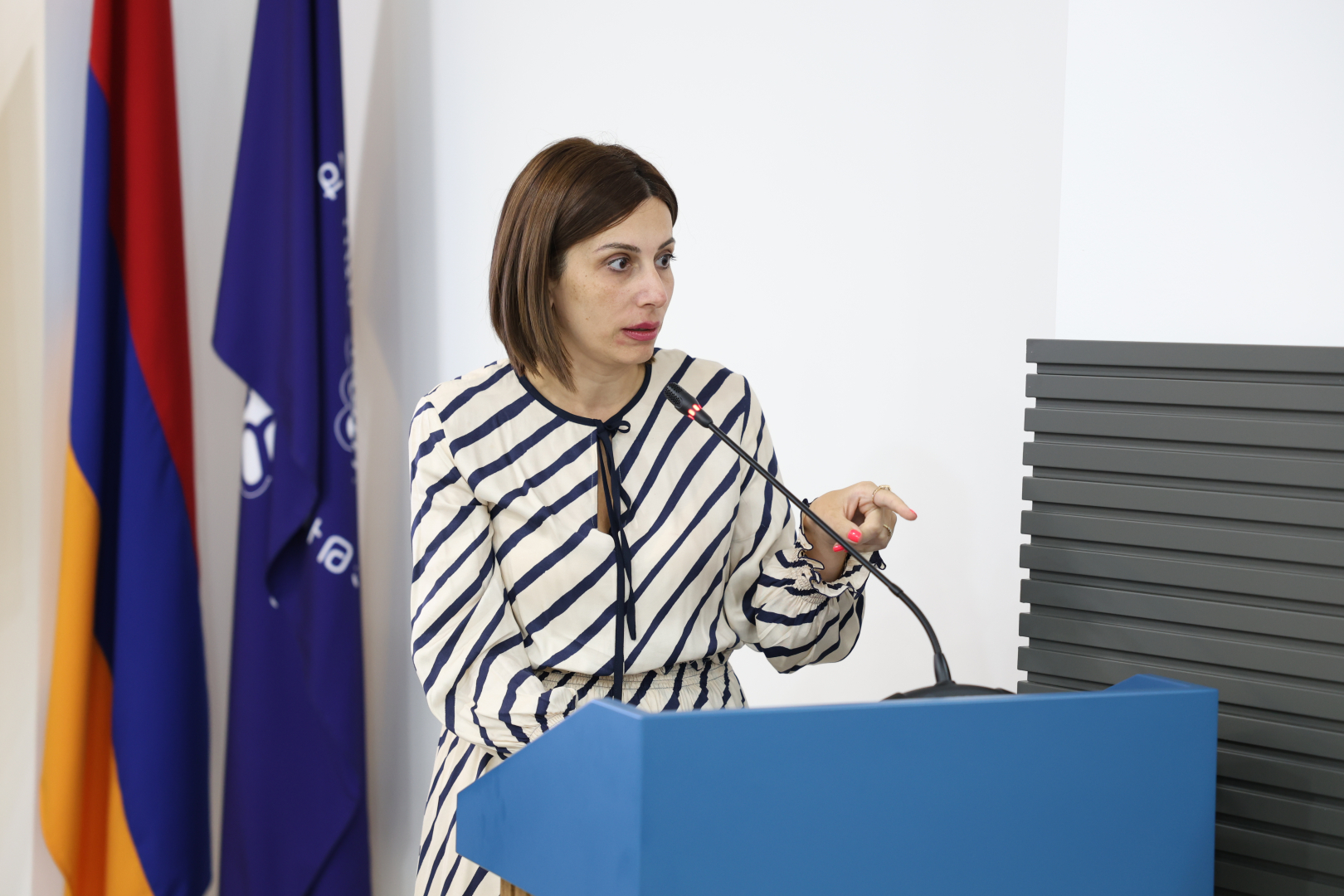 image-slide